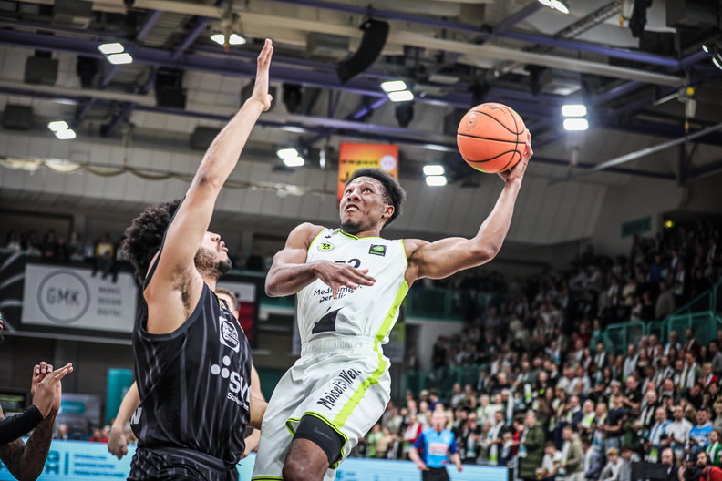 In Bochum Wiedergutmachung leisten